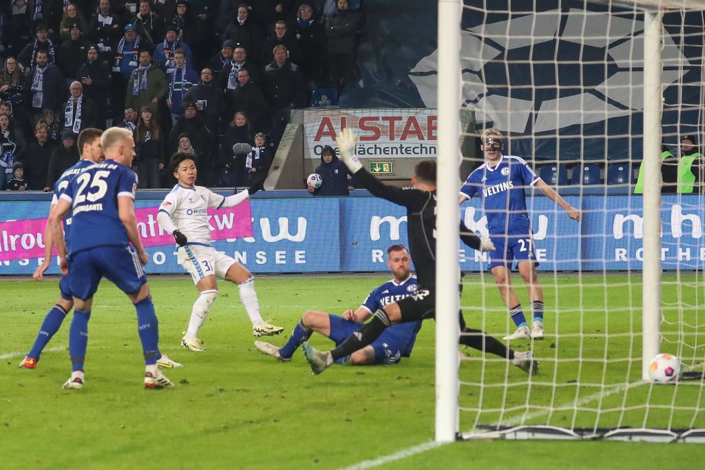 Tatsuya Ito trifft zum 3:0 für den 1. FC Magdeburg gegen FC Schalke 04. Der Japaner zeigte eine überragende Leistung und war anschließend stolz.