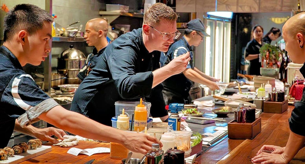 Der aus Alsleben stammende Andreas Knöchel kochte zum Neujahrsfest im „Shoku“, einem japanischen Restaurant in Ho-Chi-Minh-Stadt (Saigon).