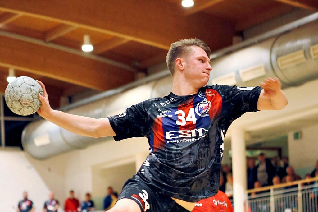 Neuzugang Justin Döbler feierte am Samstagabend in Plotha mit elf Treffern ein glänzendes Debüt im HCB-Trikot.