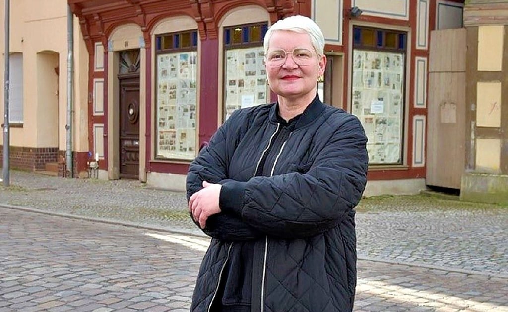 Irenn Alshut eröffnet ihr Ladenbüro „Freundliches Schwarz“ an der Neuperverstraße 84.