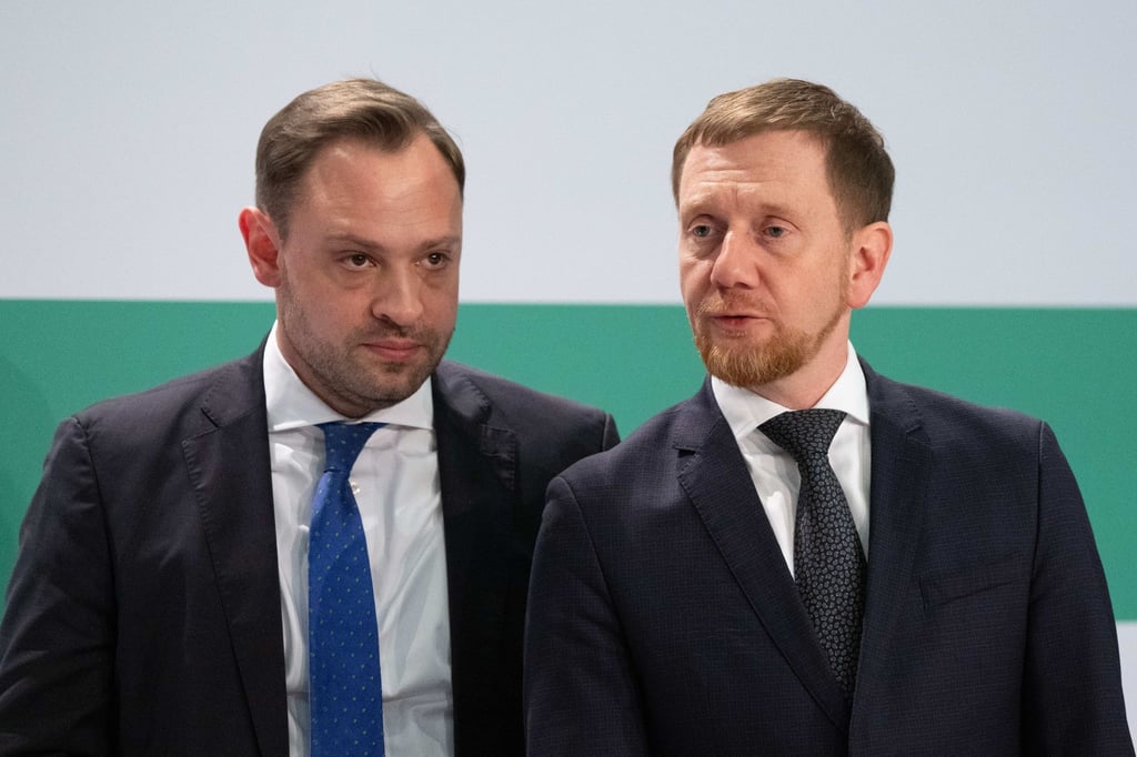 Alexander Dierks (l), CDU-Generalsekretär in Sachsen, und Michael Kretschmer (CDU), bei einem Termin.