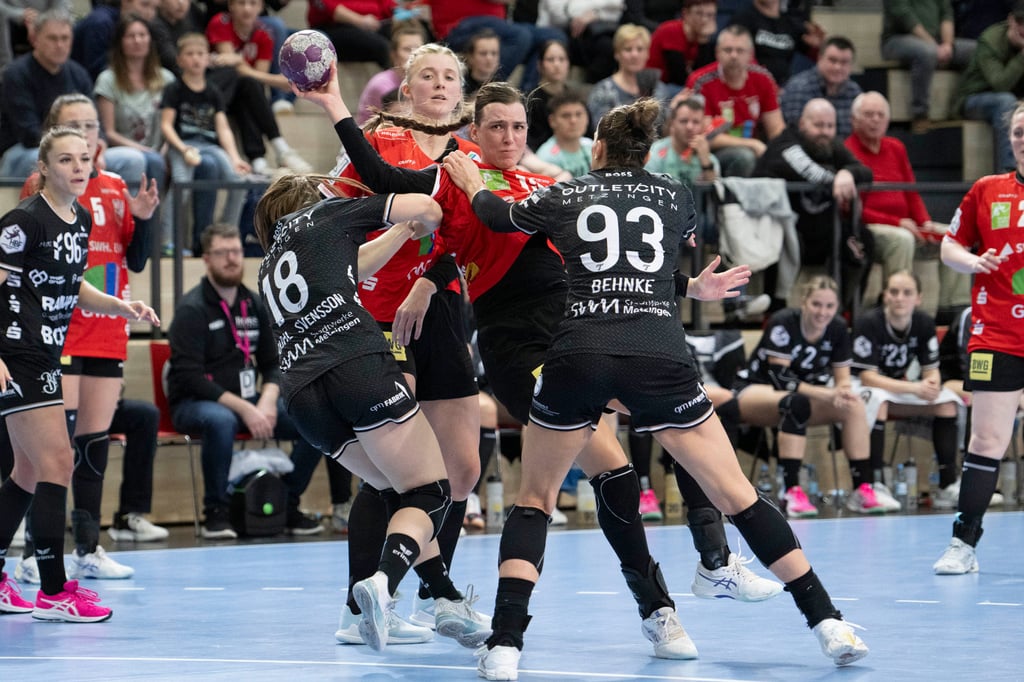 Cecilie Woller (M.) kämpfte gegen Metzingen oft verbessert.