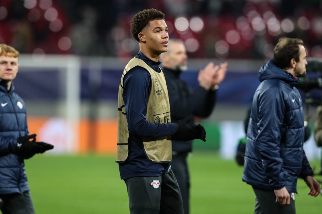 Nuha Jatta war schon mit den Profis bei einem Spiel gegen Real Madrid.