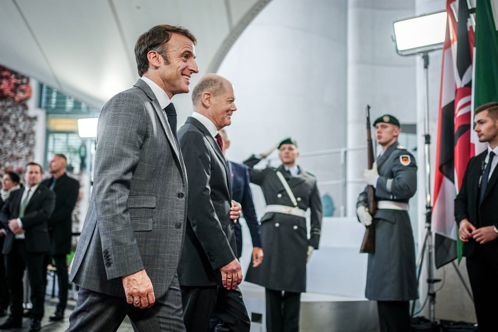Bundeskanzler Olaf Scholz empfängt Frankreichs Präsident Emmanuel Macron im November 2023 in Berlin.