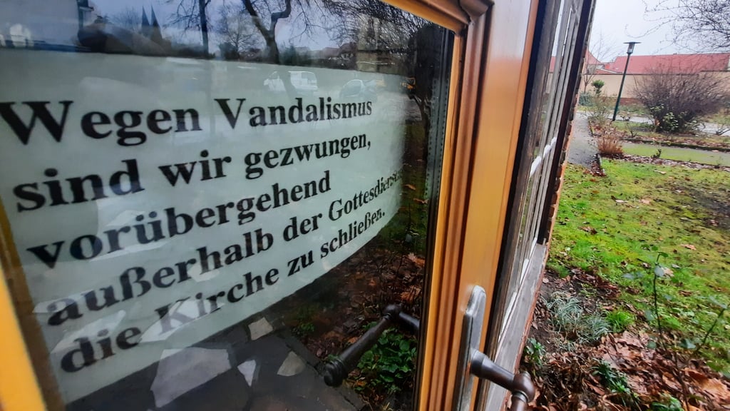 Die Kirche St. Anna in Stendal wird nach Vandalismus und Drohungen derzeit nur für Gottesdienste geöffnet.