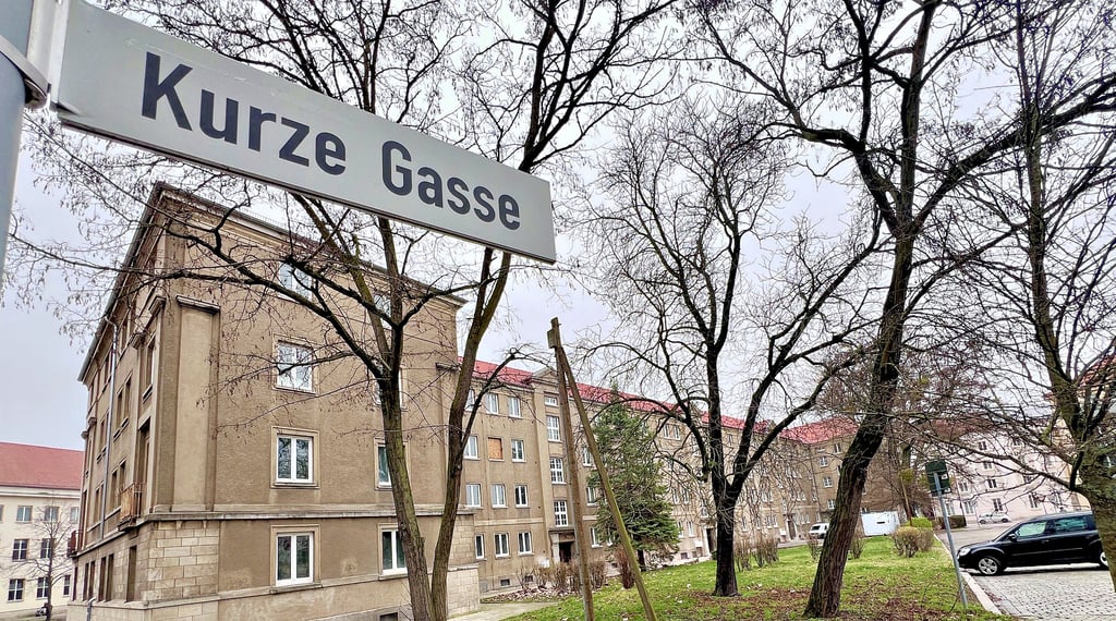 Die DWG wird das Objekt Kurze Gasse 2, 4 bis 10 grundhaft sanieren und mit Balkonen und Aufzügen barrierefrei gestalten.