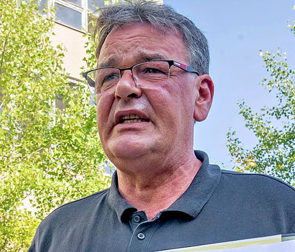 Guido Fackiner gibt den Fraktionsvorsitz ab.