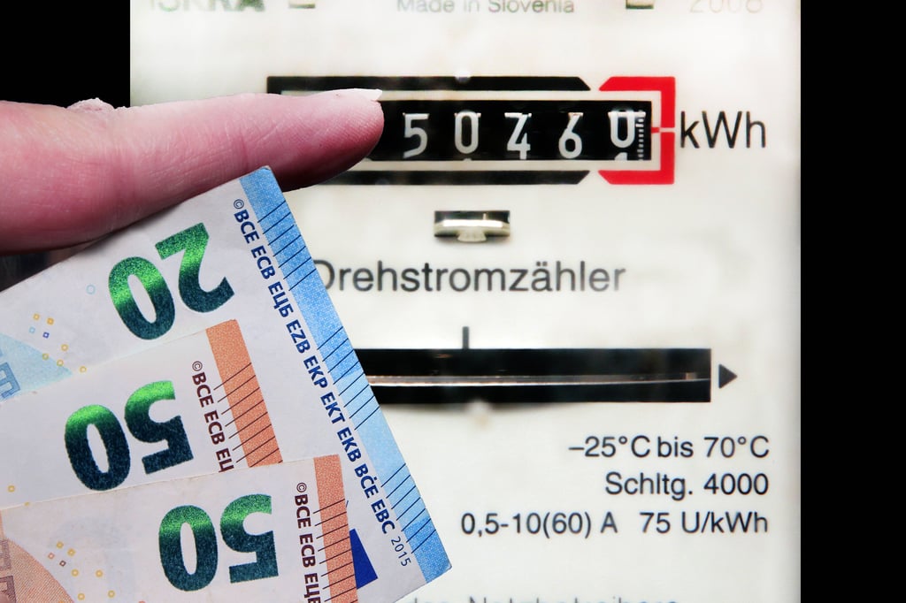 Symbolfoto - Kunden der Sangerhäuser Stadtwerke müssen ab 1. März tiefer in die Tasche greifen.