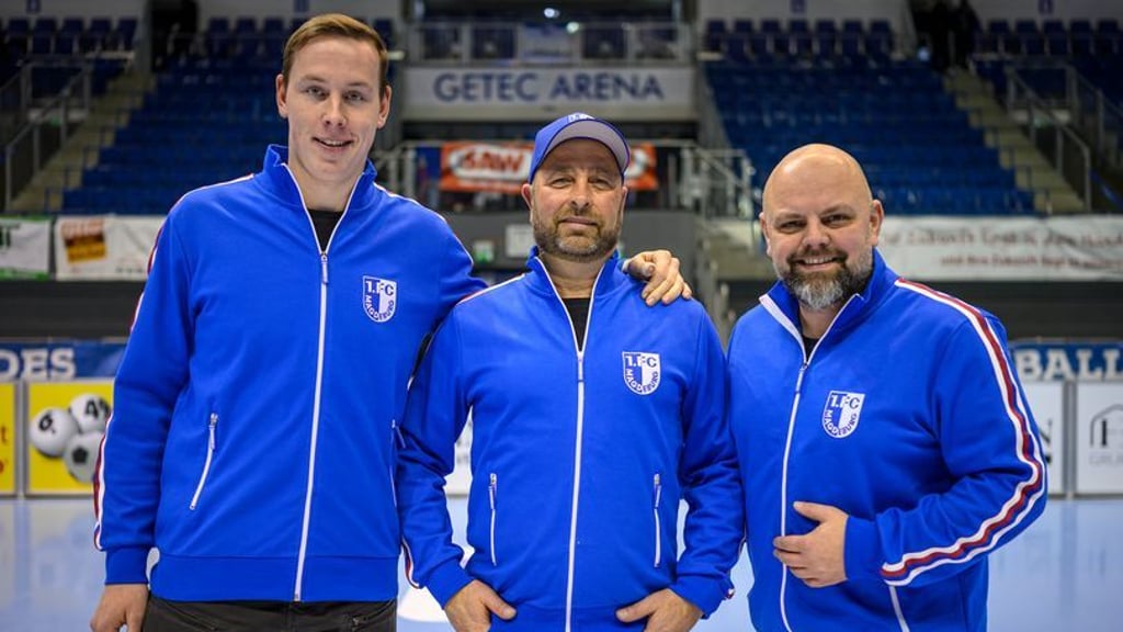 Das neue Stadionsprecher-Trio beim 1. FC Magdeburg: Hendrik Heidrich, Jens Hönel und André Kobow sorgen in der MDCC-Arena für Stimmung und Informationen.