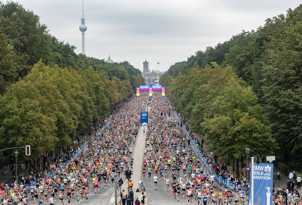 Die Teilnehmer des Marathon beim Start.