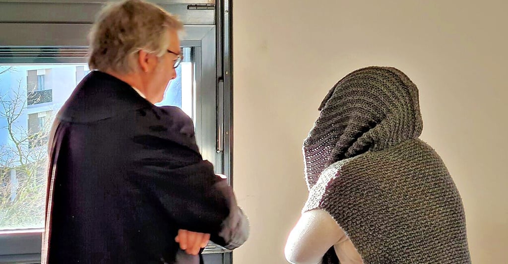 Angeklagte Cornelia S. mit ihrem Strafverteidiger Ingo Lück.