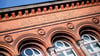 Der Schriftzug „Landgericht“ steht am historischen Gebäude des Landgerichts Verden im Stadtzentrum.
