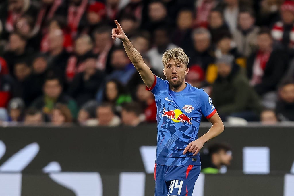 Zeigt, wo es lang geht: Kevin Kampl im Spiel gegen den FC Bayern.