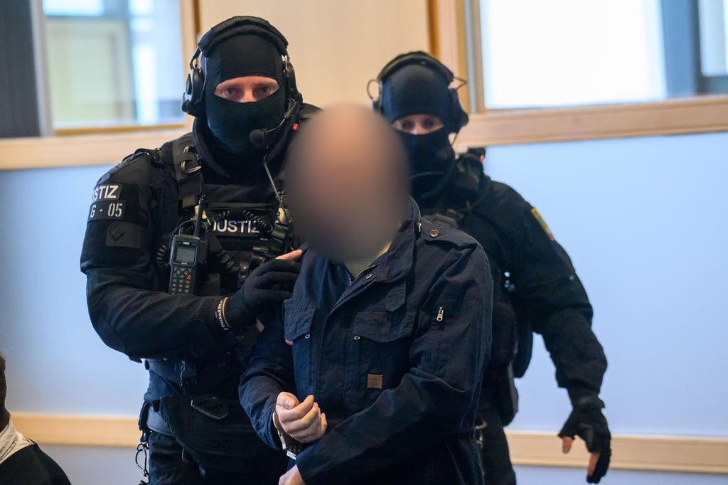 Halle-Attentäter Stephan B.: Sein Anwalt geht gegen das Urteil vom Montag vor.