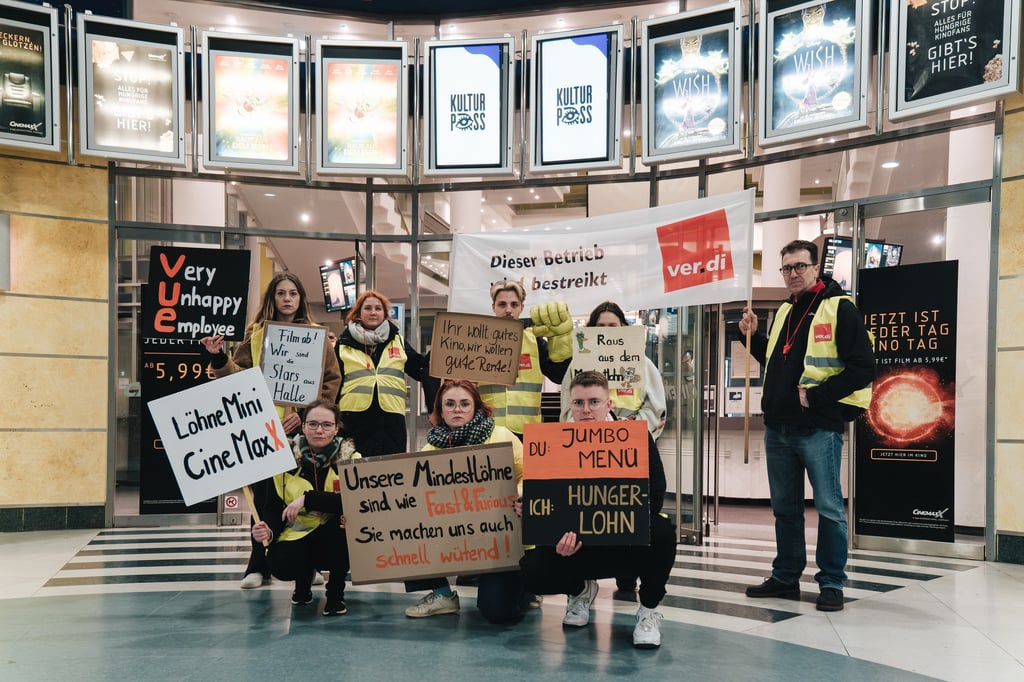 Der Streik von Verdi im Cinemaxx Halle soll bis in die Nacht zu Samstag andauern.