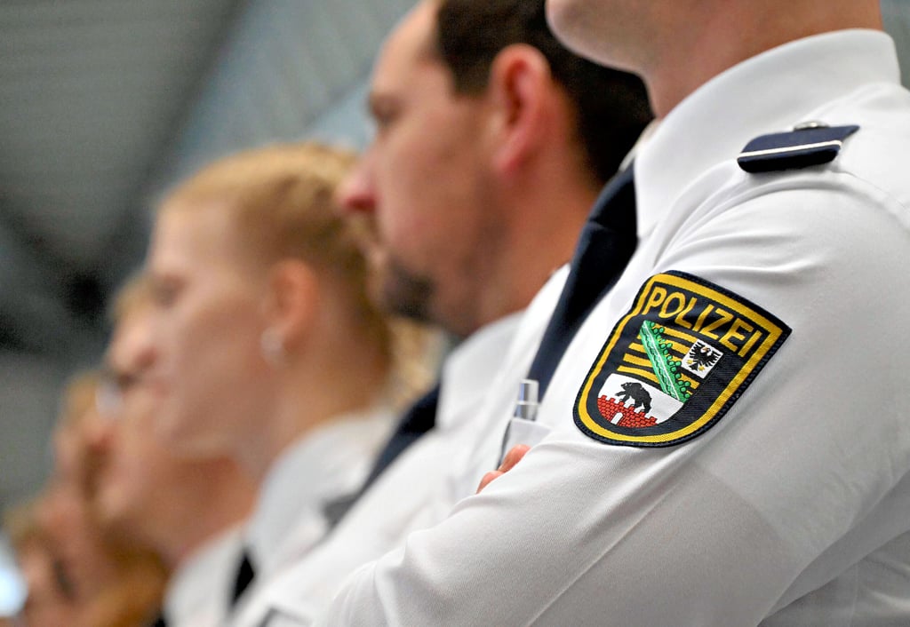 33 Frauen und 76 Männer haben den Vorbereitungsdienst in der Fachhochschule der Polizei in Aschersleben erfolgreich absolviert.