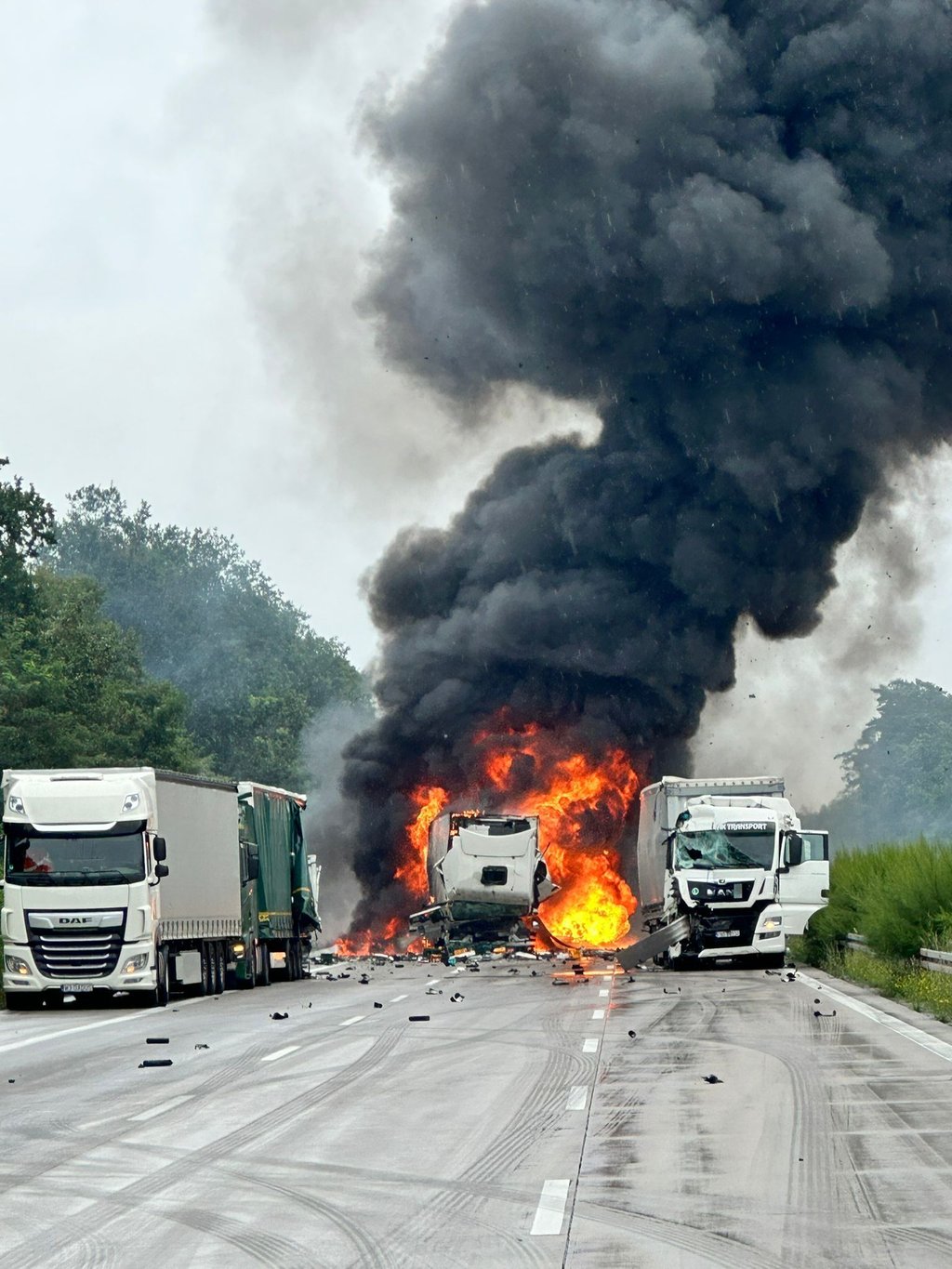 Zum größten Einsatz der Umweltfeuerwehr kam es für mehrerer Tage ab dem 29. August 2023 auf der Autobahn 2. Diese Ereignisse und der Einsatz der Einsatzkräfte der Feuerwehr wurden in Gommern aufgearbeitet.