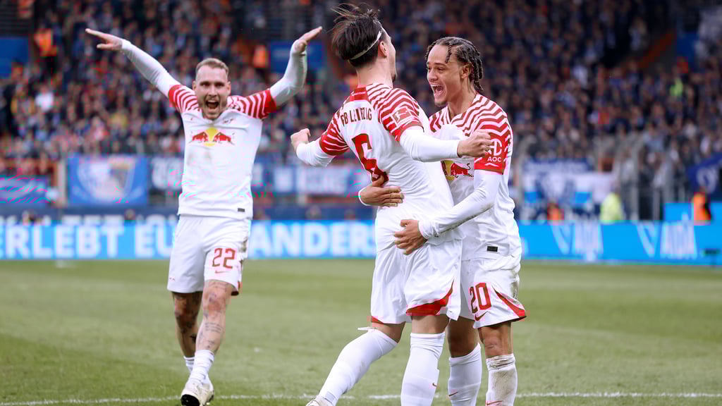 Da wachsen David Raum Flügel: RB feiert den Sieg gegen den VfL Bochum.