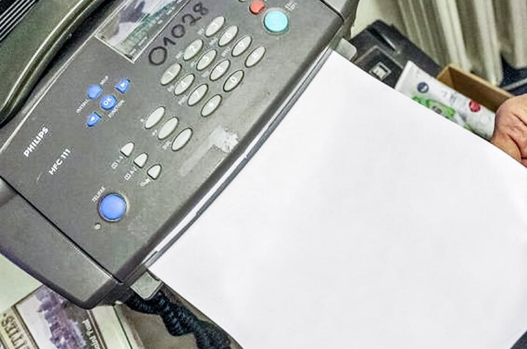 Symbolfoto - Ein Telefax-Gerät. Viele sind seit Ende der 1980er Jahre im Einsatz.