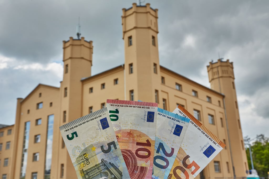 Im Kreishaus I wird am Mittwoch ein defizitärer Haushalt beschlossen. Zuletzt schloss der Salzlandkreis allerdings sechs Jahre in Folge positiv ab, trotz zuvor deutlich schlechterer Prognosen.