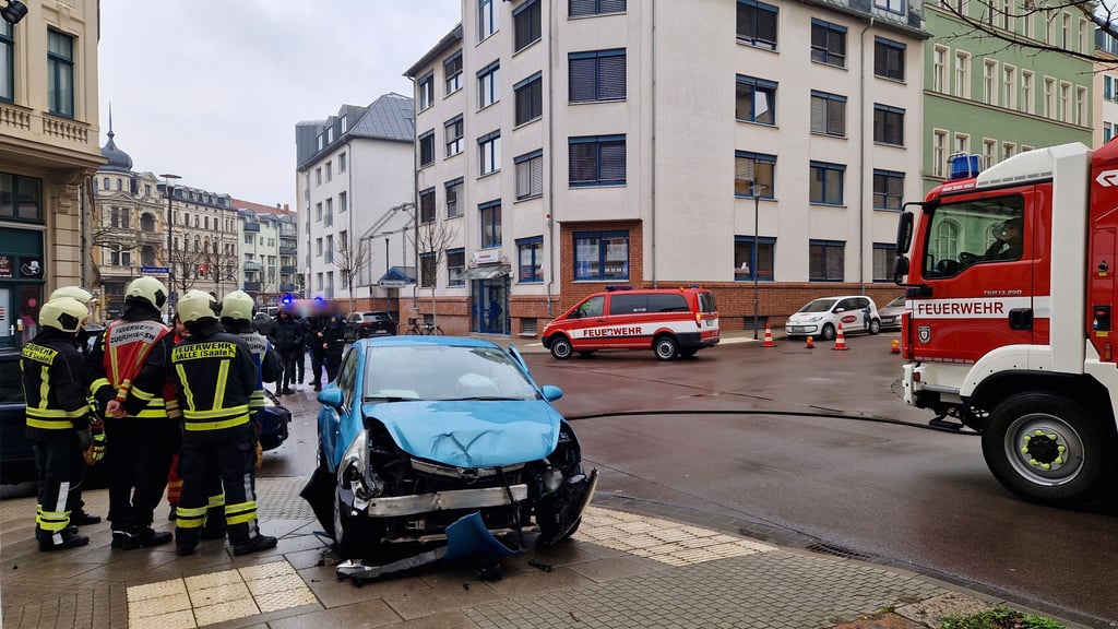 Am Dienstagmittag kam es in der südlichen Innenstadt von Halle zu einem Verkehrsunfall.