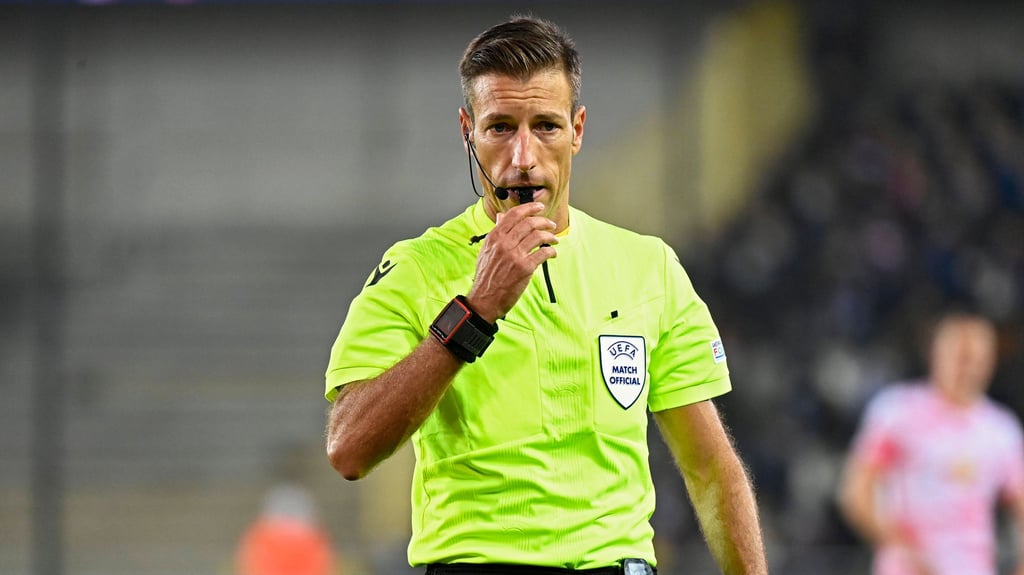 Davide Massa leitet das Spiel von RB bei Real Madrid.