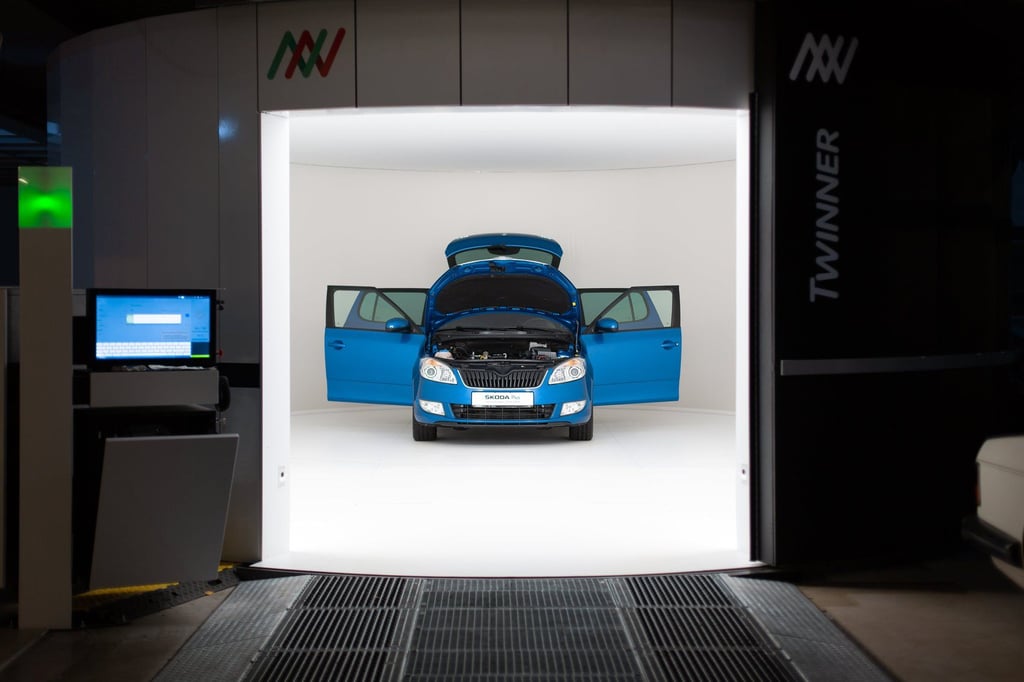 Ein Fahrzeug-Scanner von Twinner erstellt eine digitale Kopie von Autos. Das insolvente Unternehmen aus Halle stellt den Betrieb ein.