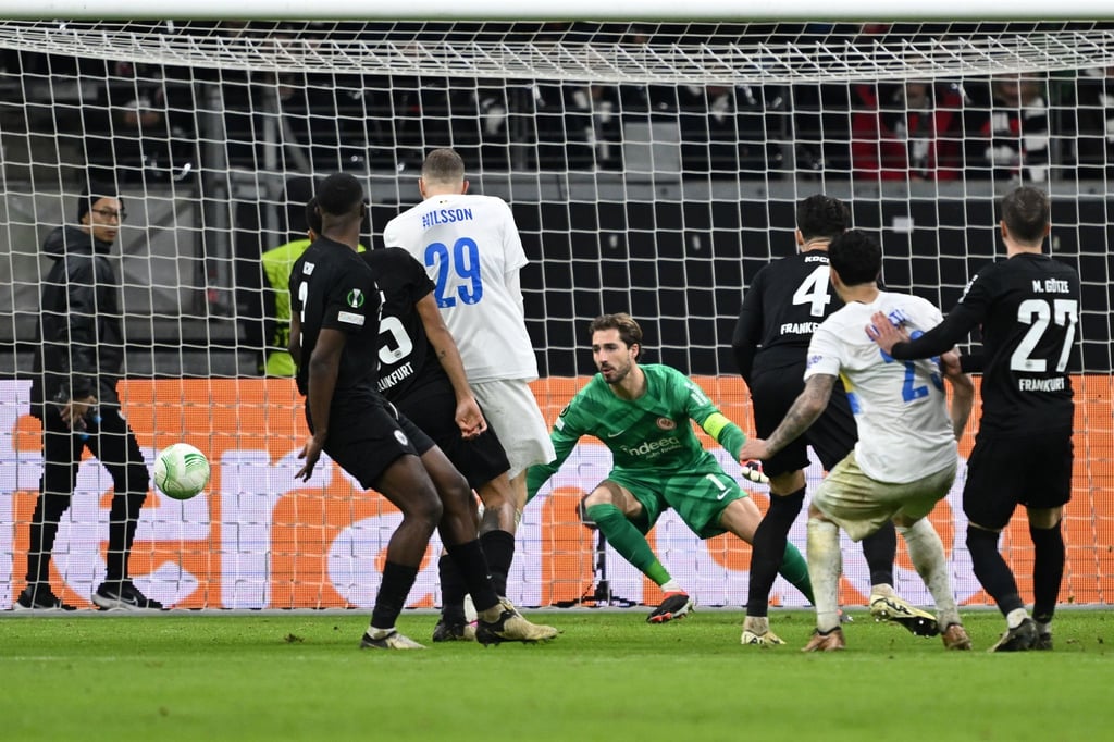 Frankfurts Torhüter Kevin Trapp war beim Tor zum 0:1 chancenlos.