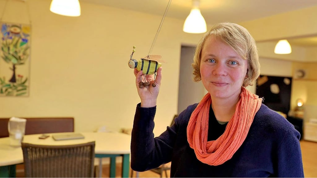 Karoline Riese hat für das Bistum Magdeburg im "Schief und Krumm" in Halle ein wöchentliches Krabbelcafé ins Leben gerufen.