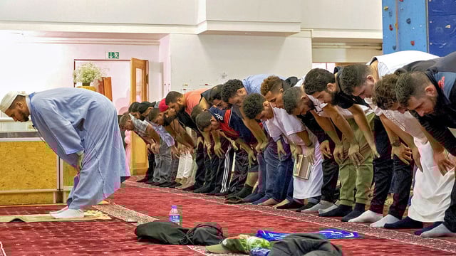 Ab Wie Viel Jahren Darf Man Aufs Holi Festival Fastenzeit: Was ist der Ramadan und welche Rolle spielt er im Islam?