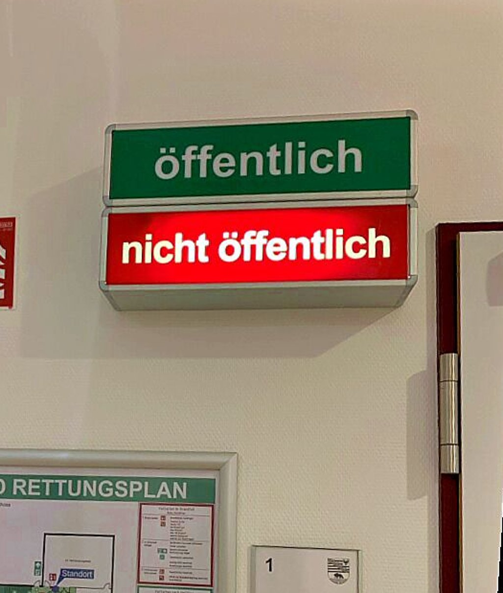Das Mädchen wurde nicht öffentlich vernommen, weil es um eine Straftat gegen die sexuelle Selbstbestimmung geht.