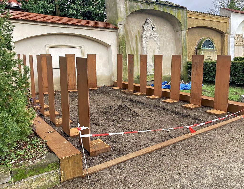Eine attraktive Urnengemeinschaftsanlage entsteht auf dem Zerbster Frauentorfriedhof.