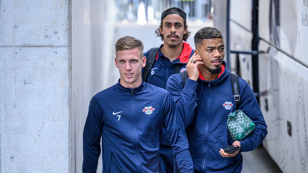 Die Kulturbeutel sind vor dem 100. Bundesligaspiel von Dani Olmo gepackt.