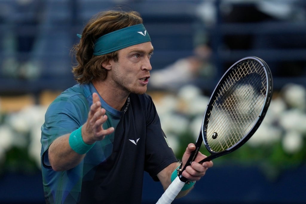 Andrej Rubljow wird für seinen Ausraster im Halbfinale von Dubai nicht doppelt bestraft.