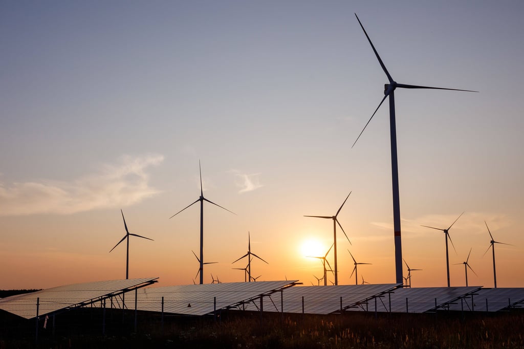Symbolfoto - Mittels Wind- und Solarstrom soll - so der ambitionierte Plan - in Mansfeld-Südharz „grüner Wasserstoff“ hergestellt werden.