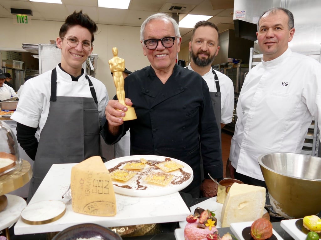 Sie kochen für die Stars: Wolfgang Puck und sein Team.