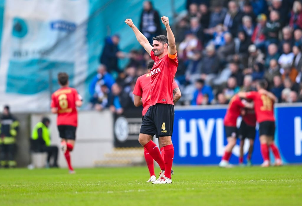 Der SV Wehen Wiesbaden kam beim SV Elversberg zu einem Auswärtserfolg.