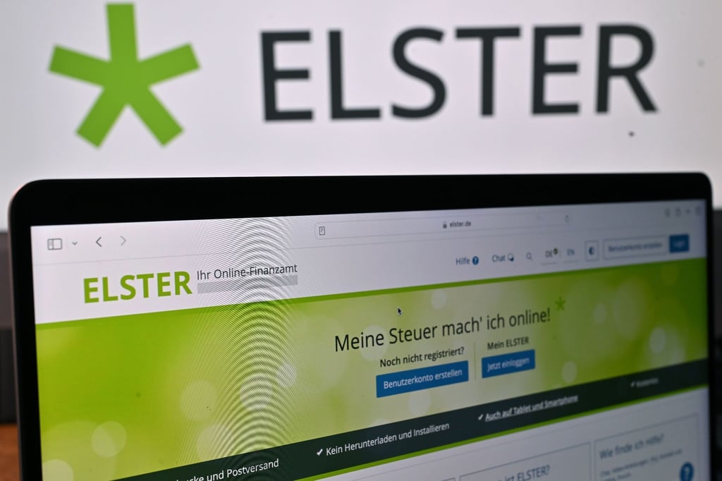 Die Webseite für die elektronische Steuererklärung mit dem Programm „Elster“ ist auf einem Computerbildschirm dargestellt.