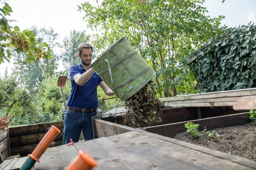Viele Küchen- und die Grünabfälle aus dem Garten werden auf einem Kompost mit der Zeit zu Dünger.