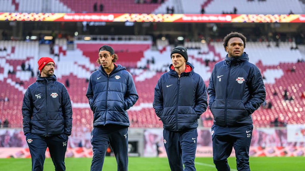 Dürfen von beginn an spielen: Yussuf Poulsen, Eljif Elmas und Lois Openda (2v.l.n.r.)