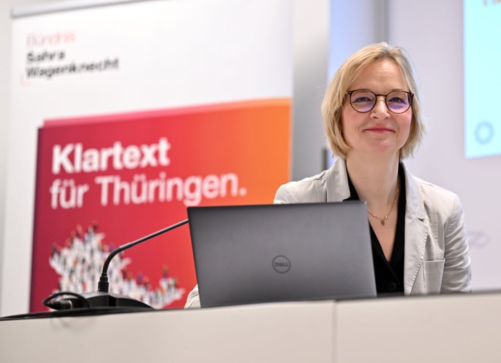 Katja Wolf, Oberbürgermeisterin von Eisenach, stellt eine Kampagne des Bündnis Sarah Wagenknecht (BSW) für die Landtagswahl am 1. September in Thüringen vor.