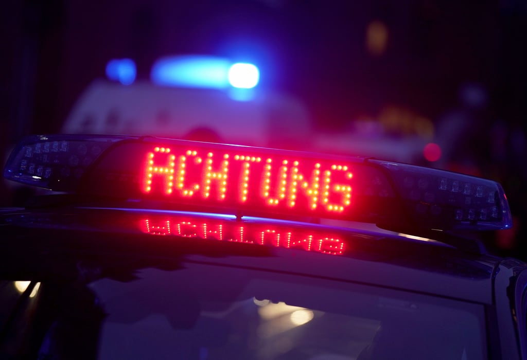 Die Polizei hat in der Nacht zum Sonntag (10. März) einen Nissan quer durch Ballenstedt verfolgt.