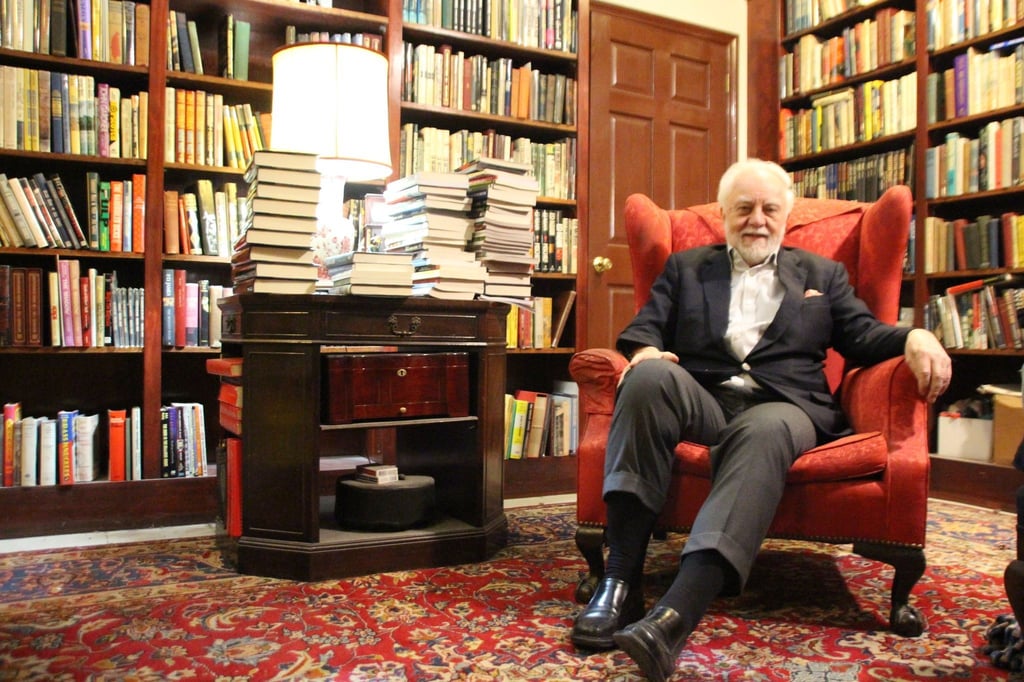 Otto Penzler im Keller des „Mysterious Bookshop“.