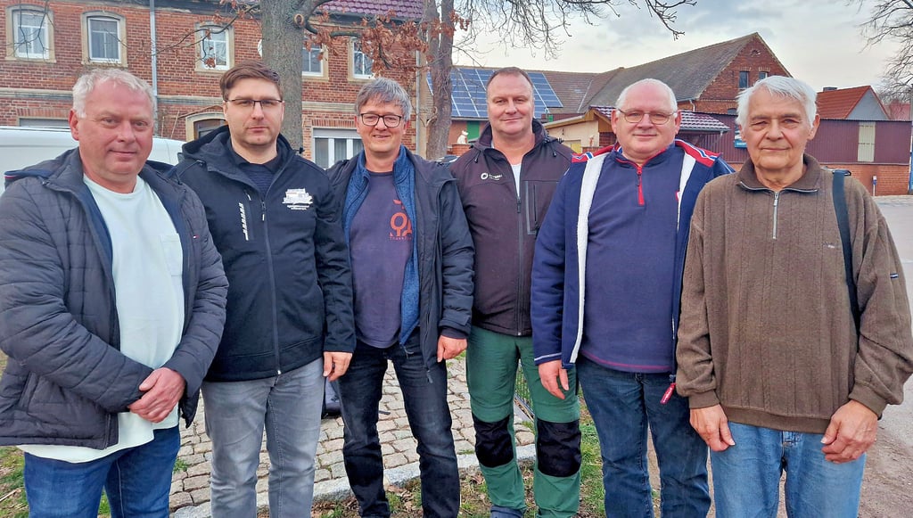 Sie sind gegen die Umfahrung B 181n (v.l.): Torsten Kaßler (v.l.), Matthias Ulrich, Martin Schulze, Christian Schaaf, Ralf Heller und Reinhard Schwemler. Sie haben sich mit Stellungnahmen gegen den Bau der Straße positioniert.