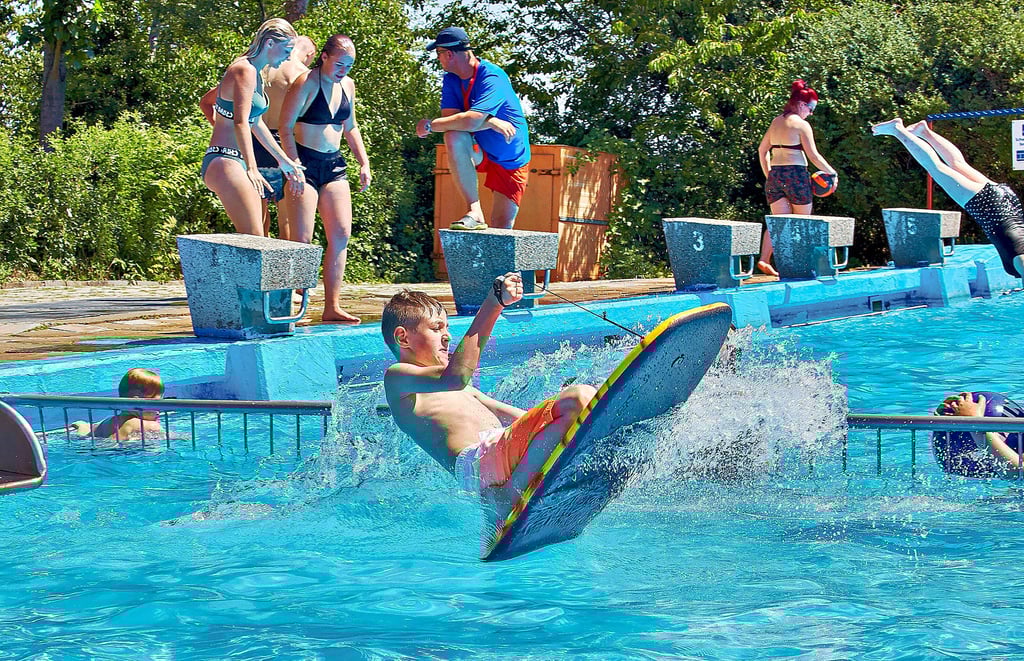 Das Schwimmbad gehört zu Nienburg. Doch zu welchen Zeiten es in diesem Jahr geöffnet wird, ist derzeit unklar.
