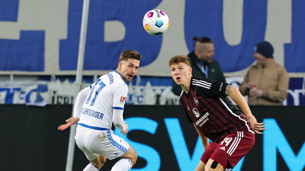 Alexander Nollenberger (l.) stand beim 1. FC Magdeburg gegen den 1. FC Nürnberg in der Startelf, konnte offensiv aber kaum Akzente setzen.