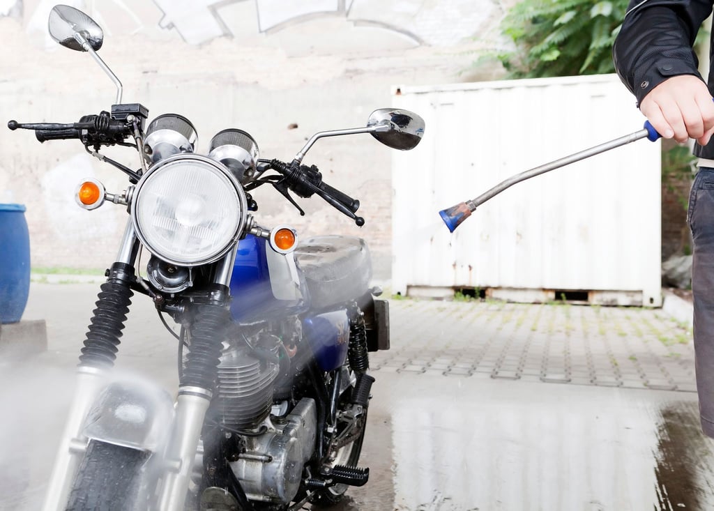 Mit Rücksicht auf die Umwelt sollte das Bike in einer Waschbox gereinigt werden.