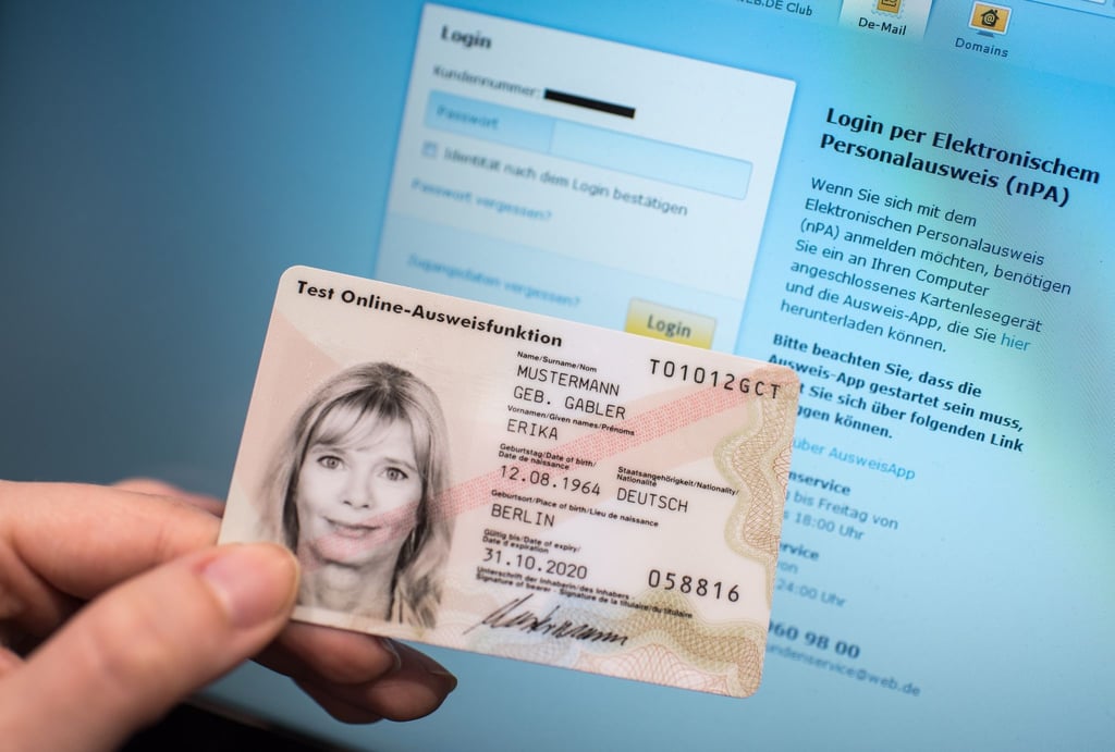 Wieder einen Termin beim Bürgeramt holen: Die PIN-Rücksetzung per Brief für den E-Personalausweis wird eingestellt.