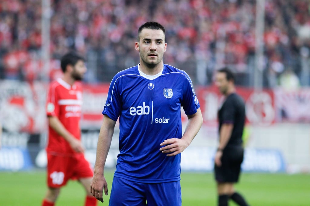 Morris Schröter, hier 2014 im Trikot des FCM, wurde in Magdeburg ausgebildet und spielt aktuell bei 1860 München in der 3. Liga.