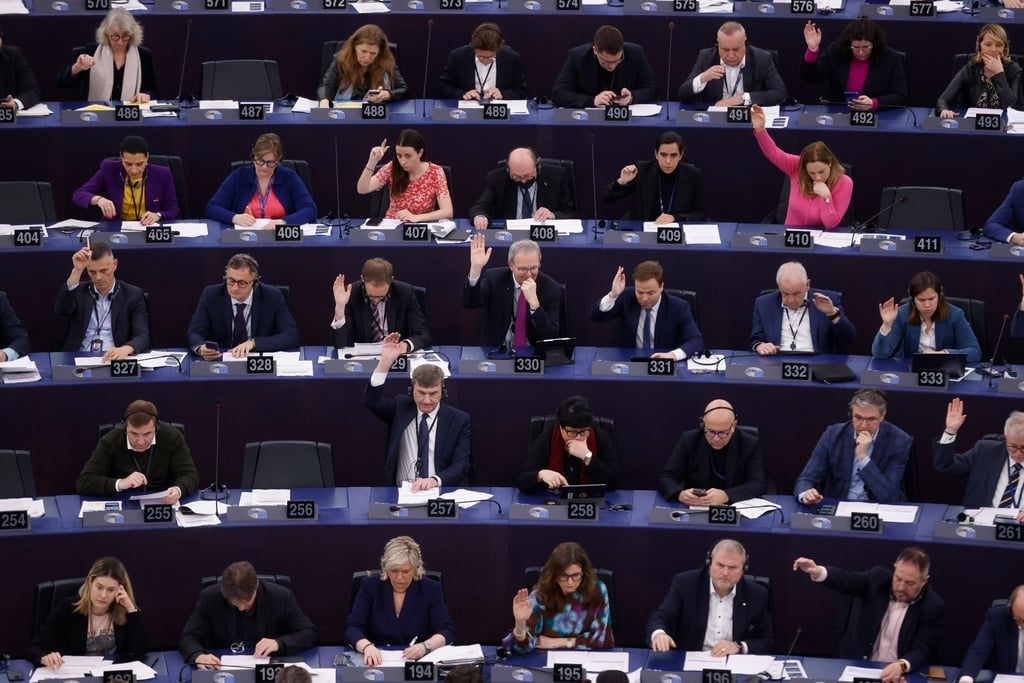 Die Gesetzgeber der Europäischen Union stimmen über ein Gesetz zur künstlichen Intelligenz ab. Das EU-Parlament gibt grünes Licht für schärfere Regeln für Künstliche Intelligenz.